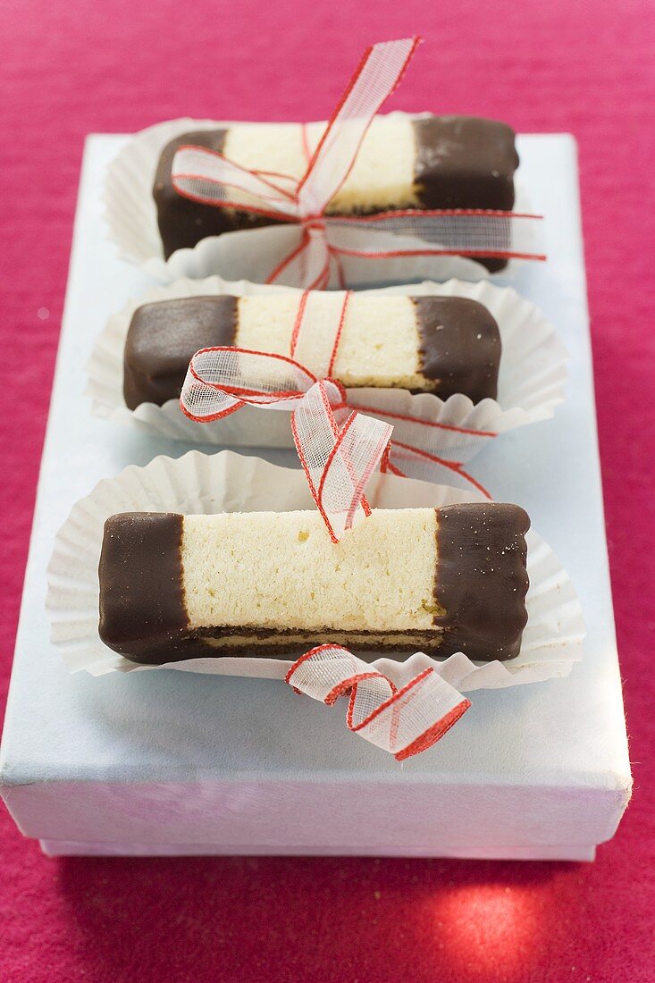Layered chocolate and plain finger bars to give as a gift
