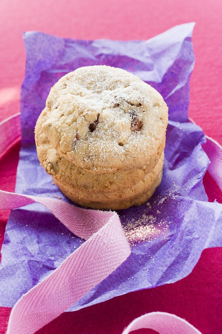 Cranberry biscuits to give as a gift