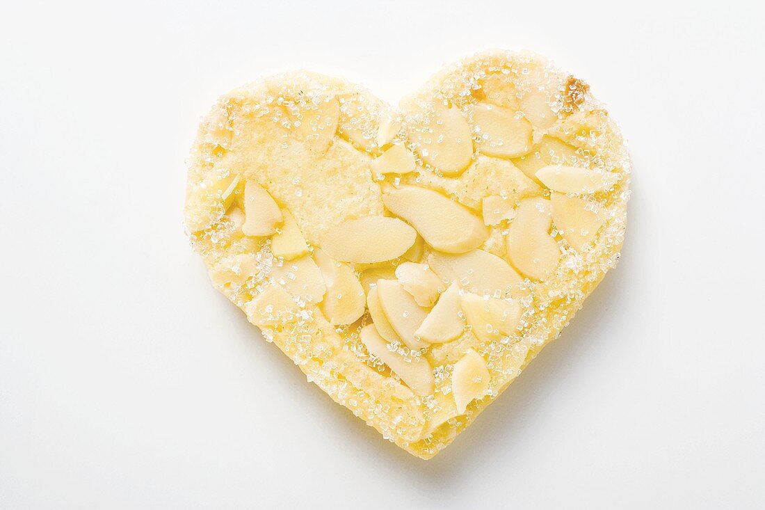 Almond heart with sugar