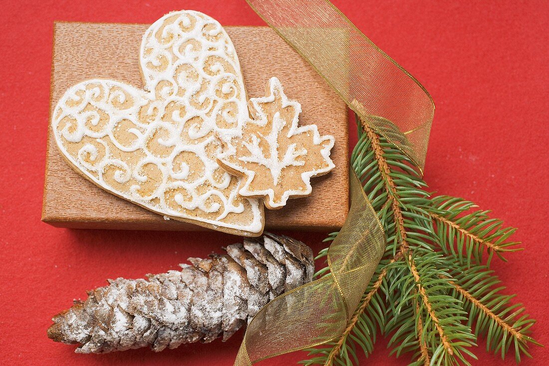 Gingerbread heart and leaf with decorative icing