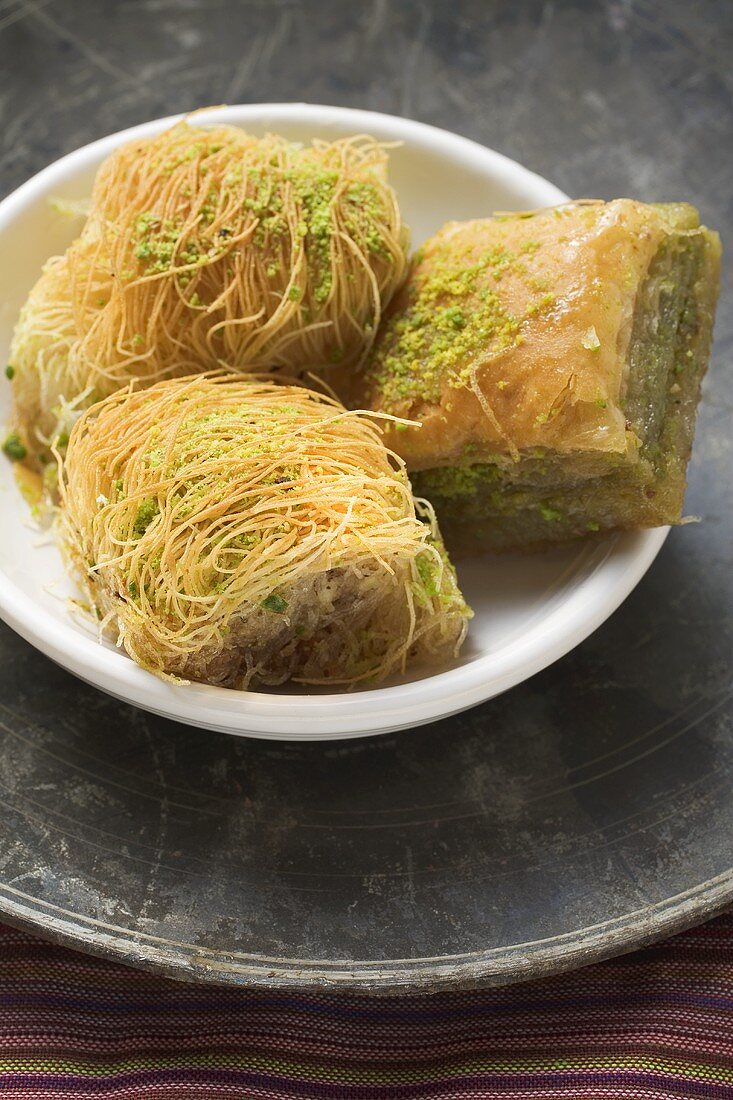 Kadayif und Baklava (Süssspeisen aus der Türkei)