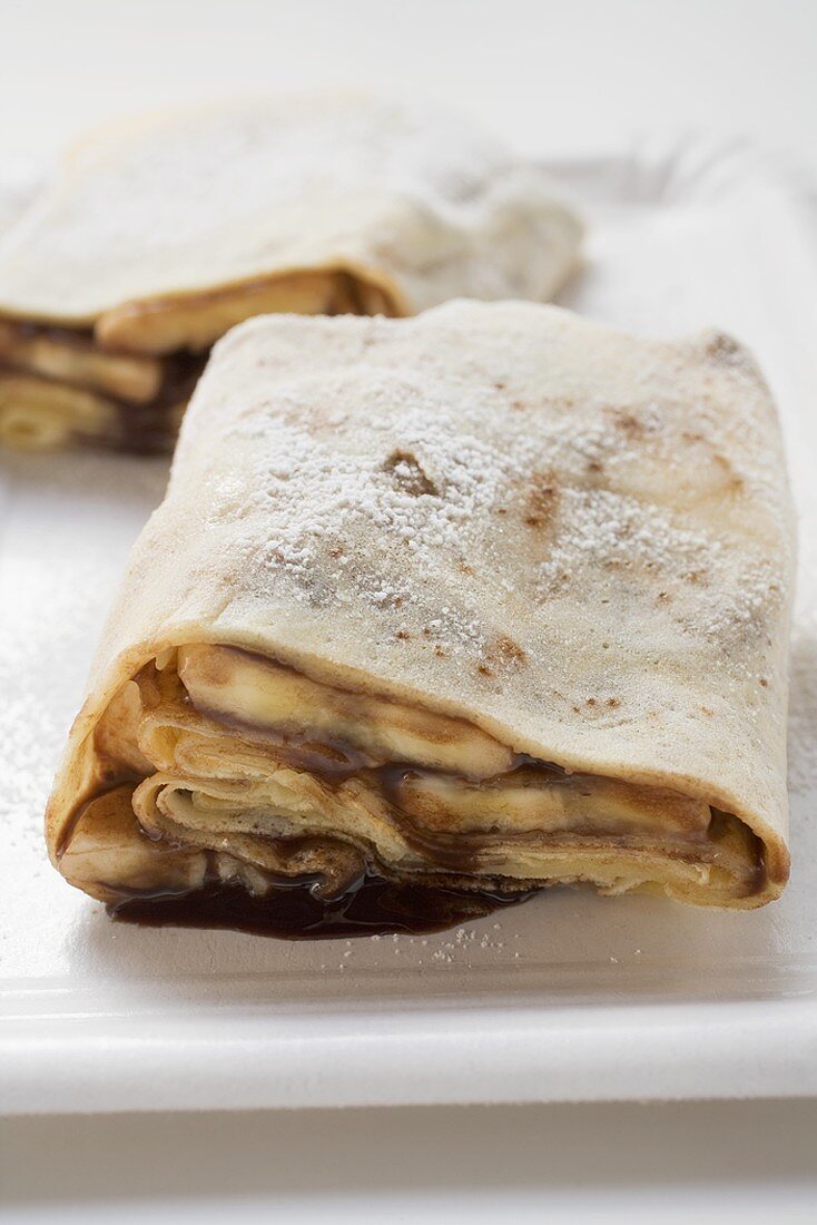 Crêpes with banana and chocolate filling