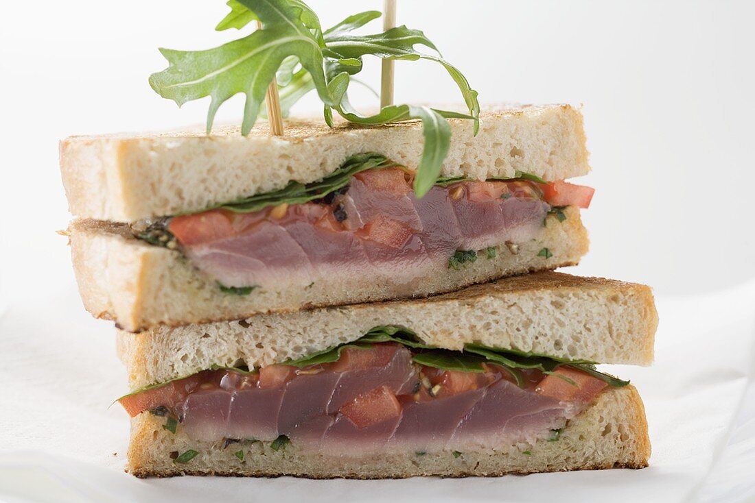 Tuna sandwiches with rocket