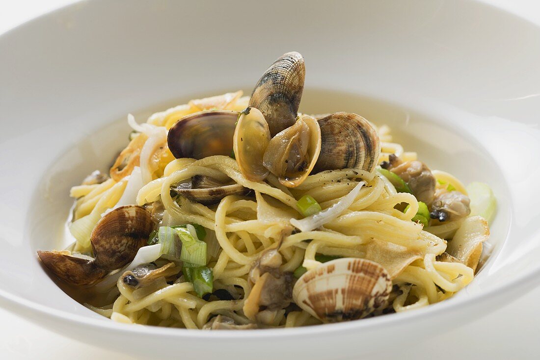 Linguine with clams