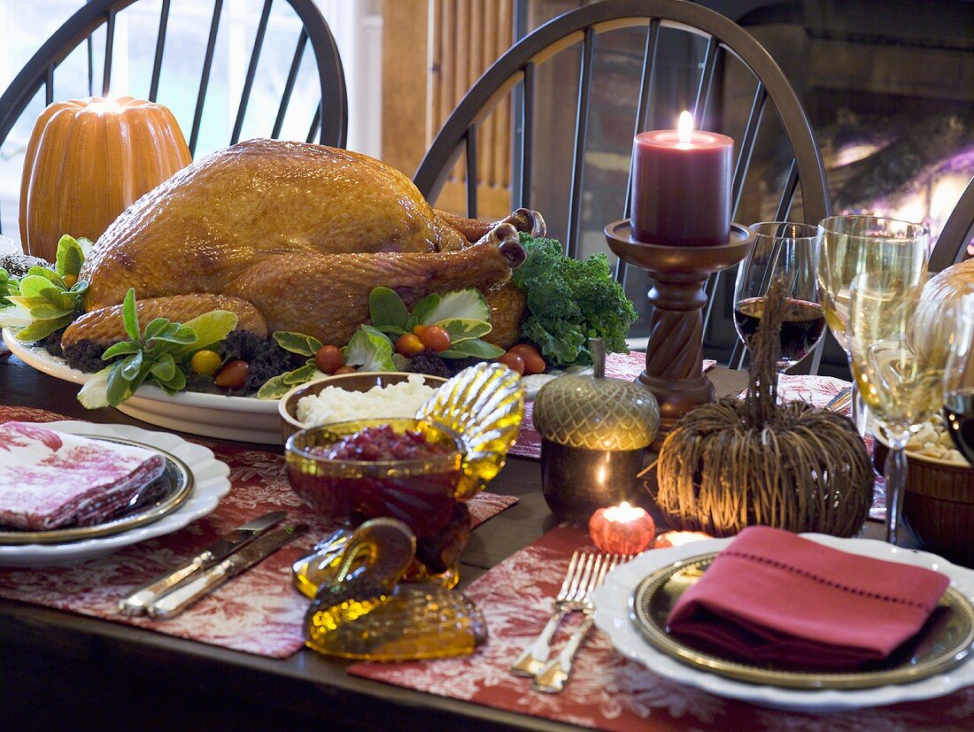 Stuffed turkey on Thanksgiving table (USA)