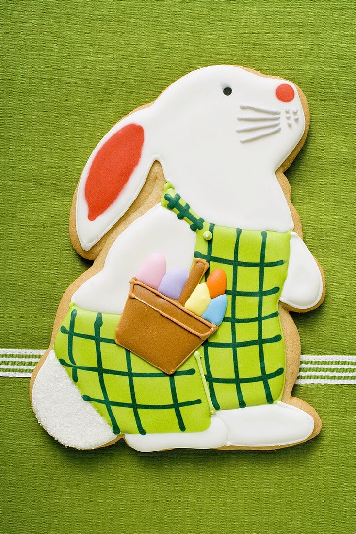 Easter biscuit (Easter Bunny) on green cloth
