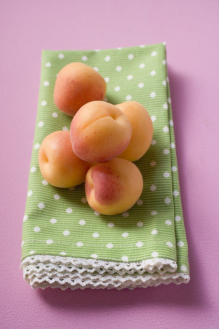 Apricots on tea towel