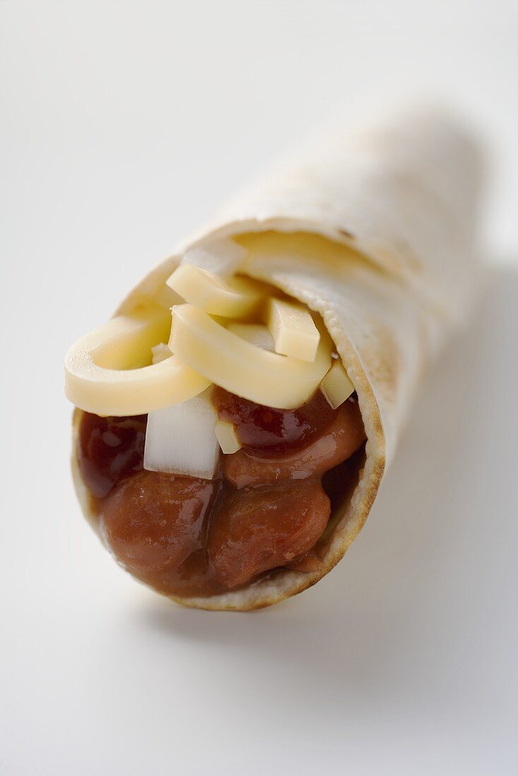 Wrap mit Bohnen, Käse und Zwiebeln