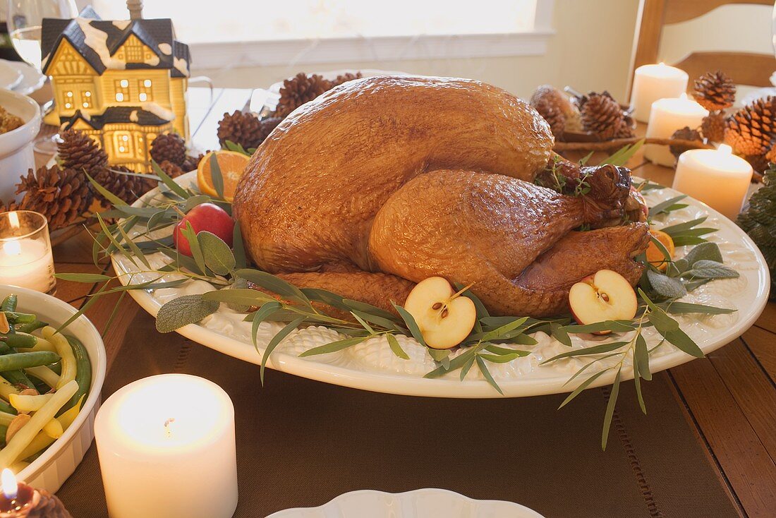 Roast turkey on Christmas table (USA)