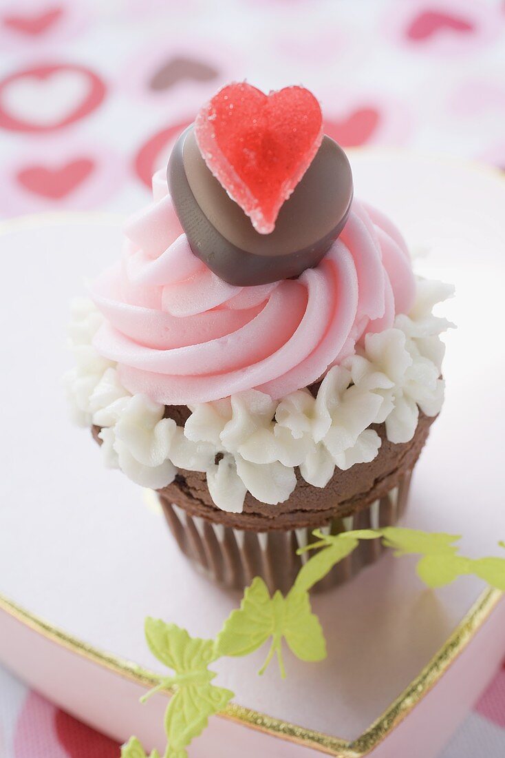 Cupcake zum Valentinstag auf Pralinenschachtel