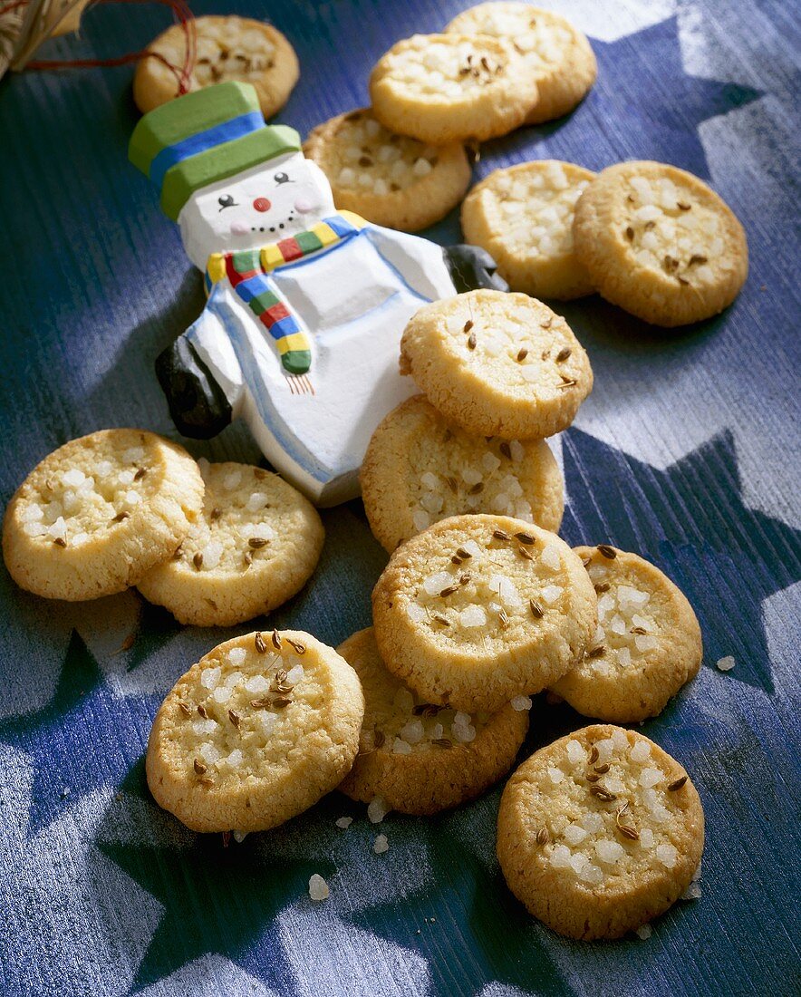 Tiroler Anisbrot mit Hagelzucker und Schneemannfigur