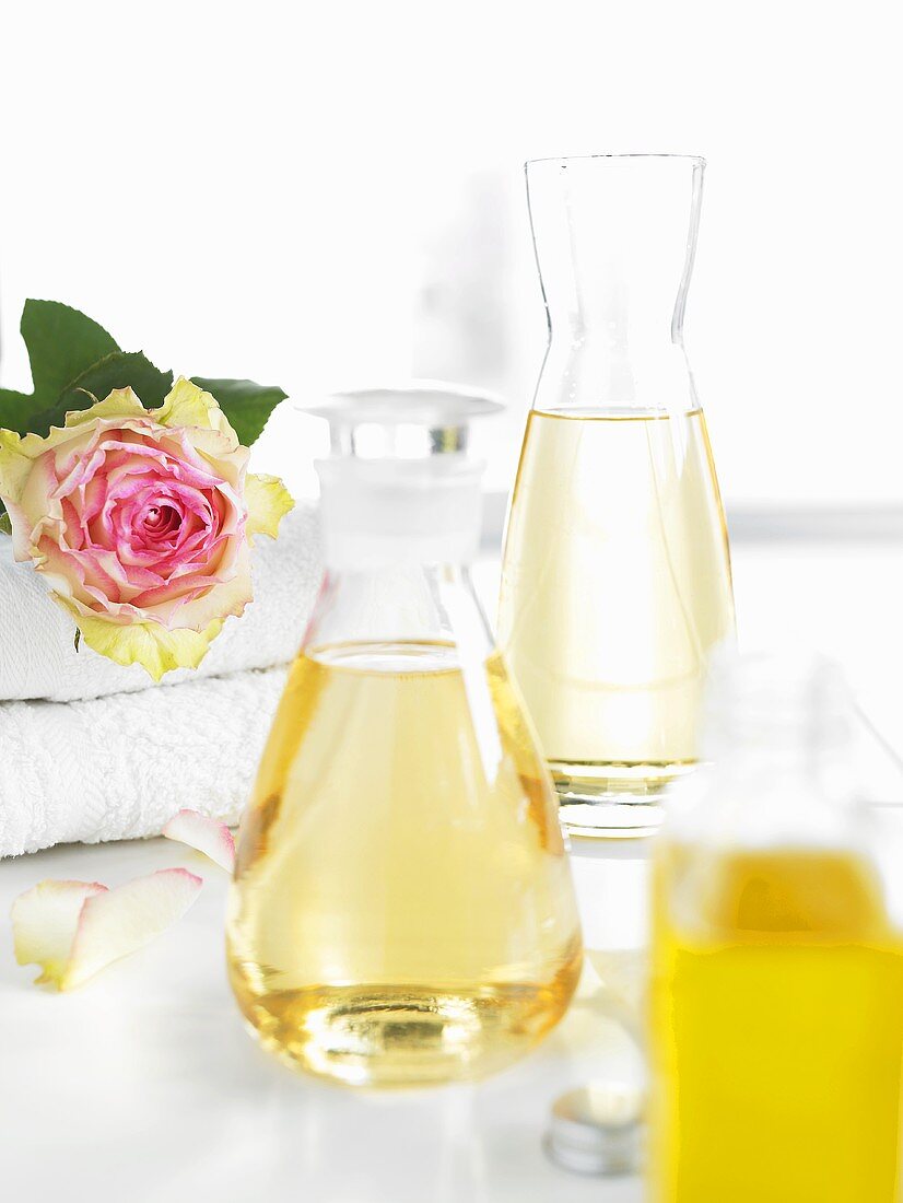 Oils for beauty care