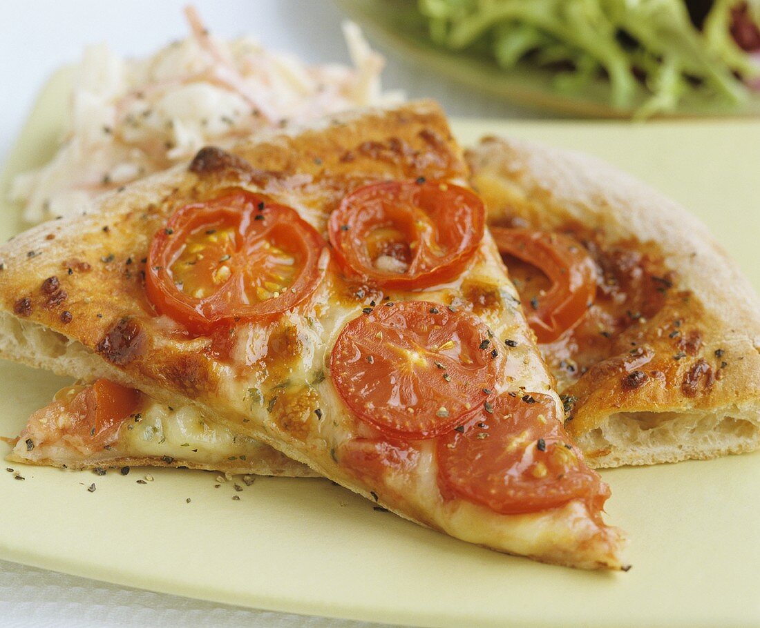 Tomaten-Käse-Pizza