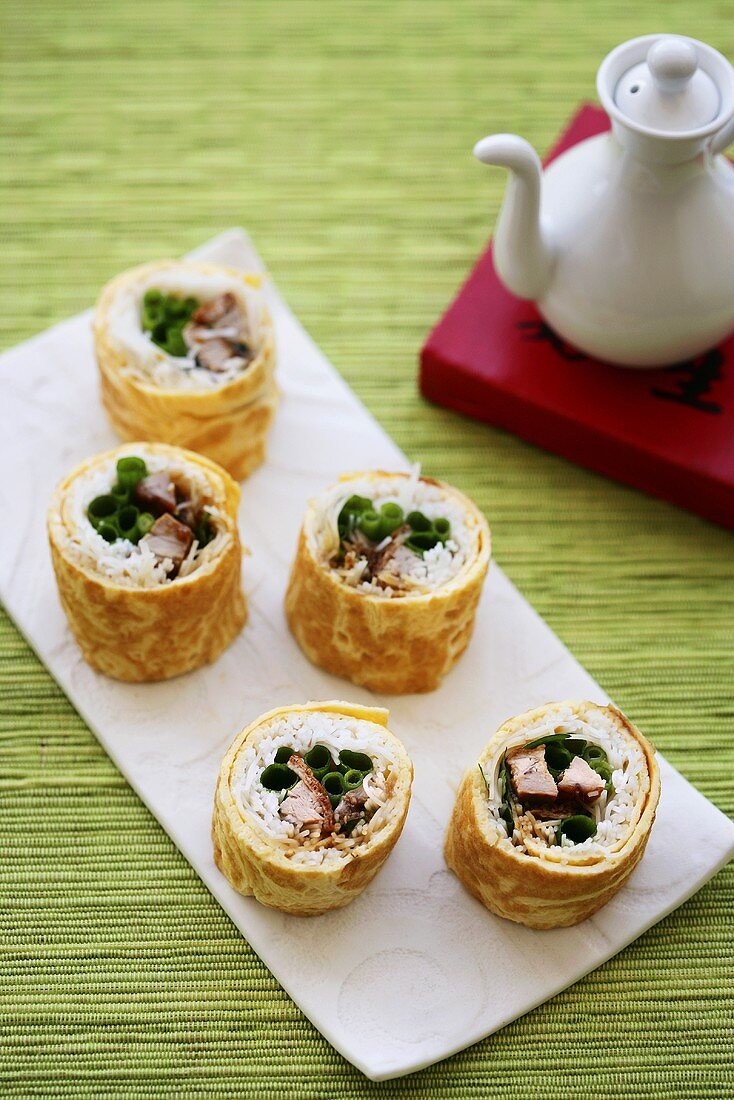 Pancake rolls with Peking duck (China)