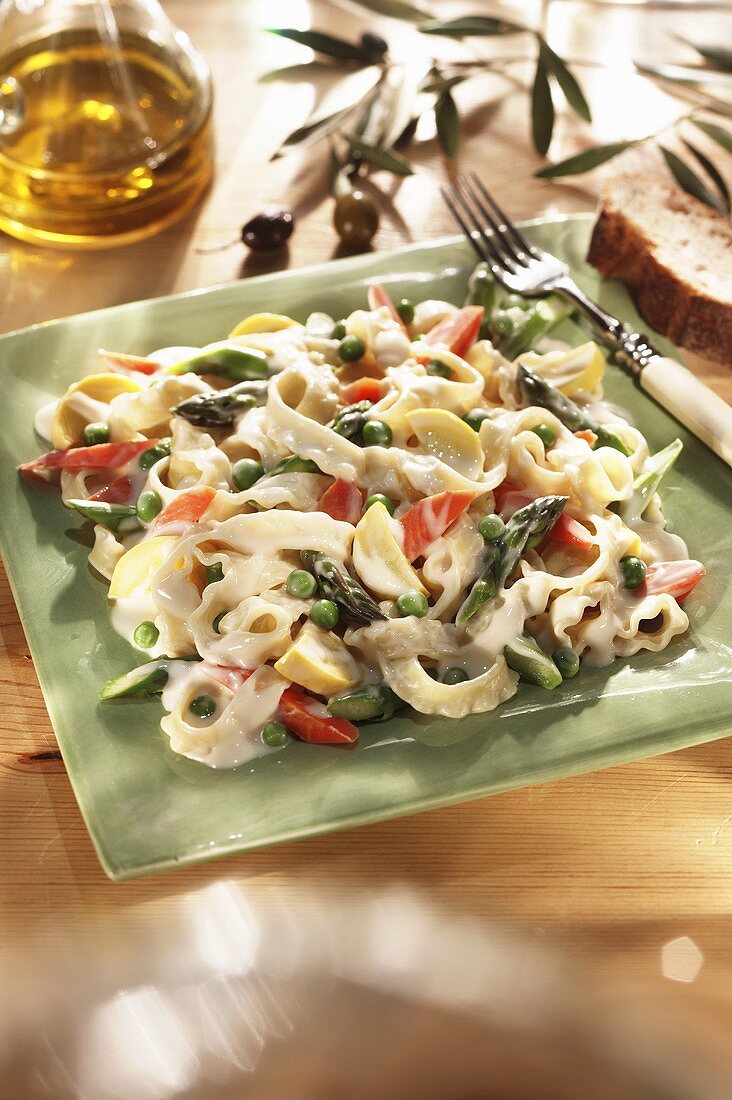 Creamy Fettucini Primavera