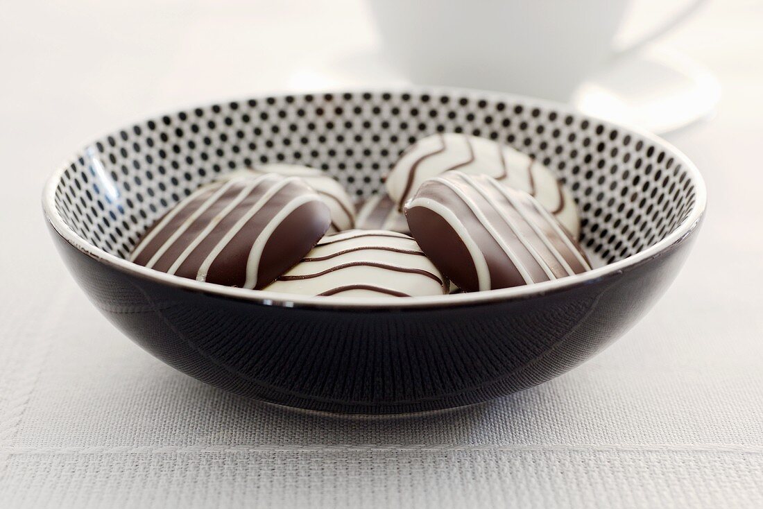 Chocolate biscuits in a ceramic dish