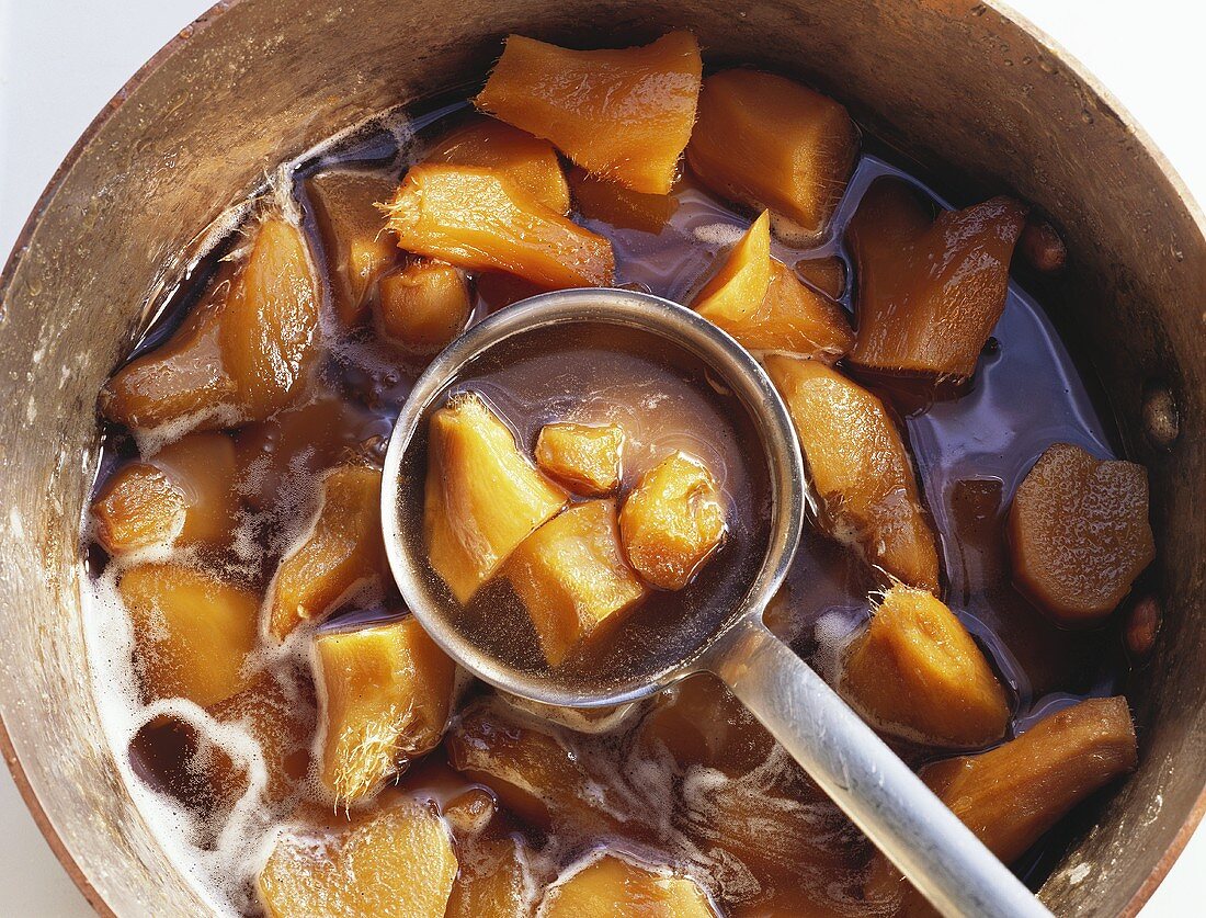 Preparing preserved Ginger Roots