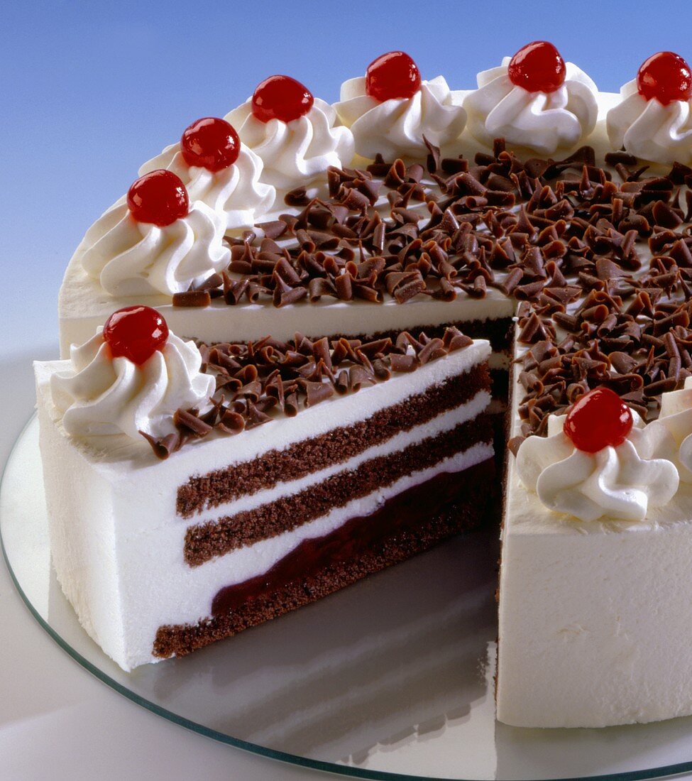 Frozen cake (Black Forest cherry cake)