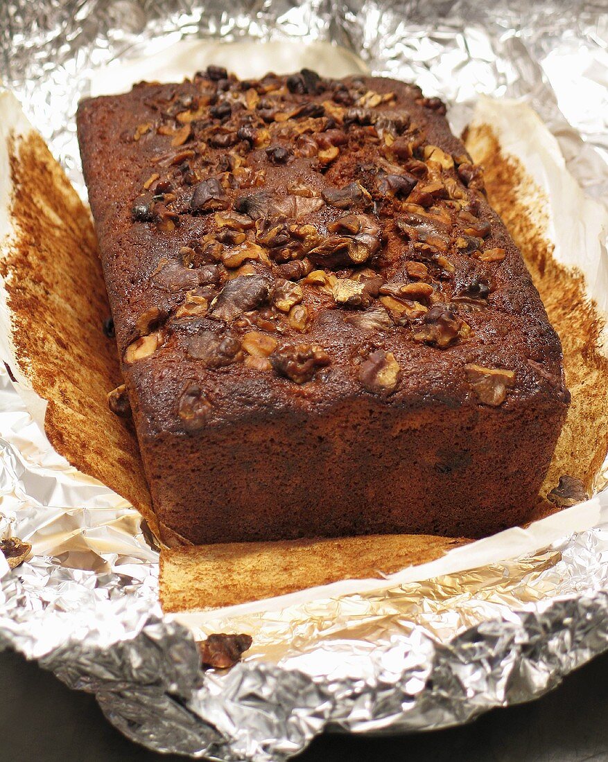 Banana and walnut cake baked in aluminium foil