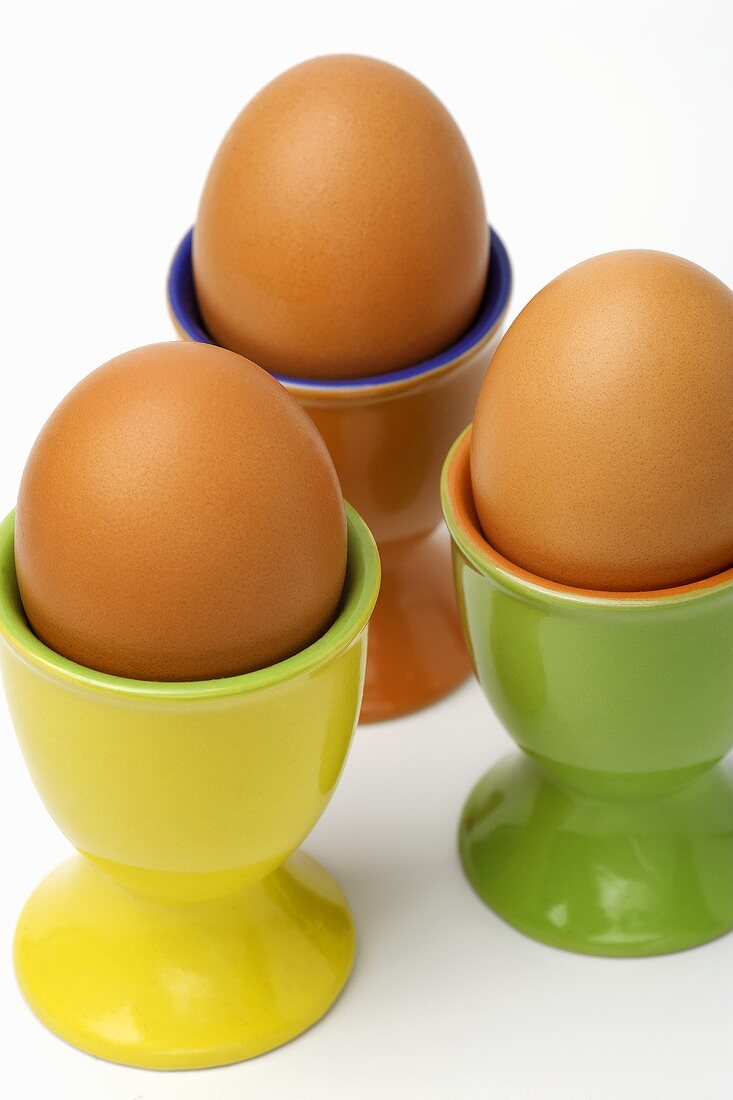 Drei Eier in Eierbechern