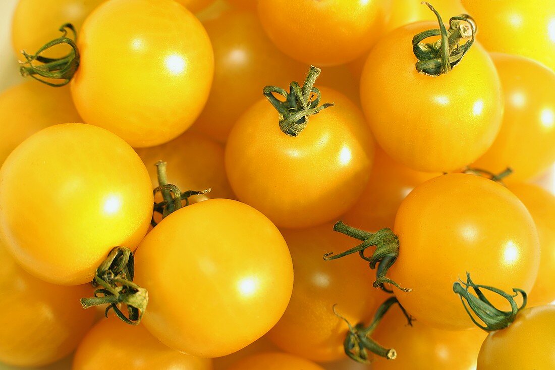 Yellow cherry tomatoes