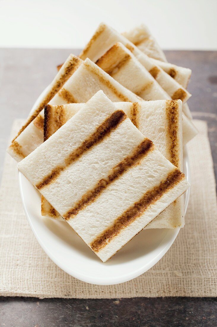 Grilled white bread