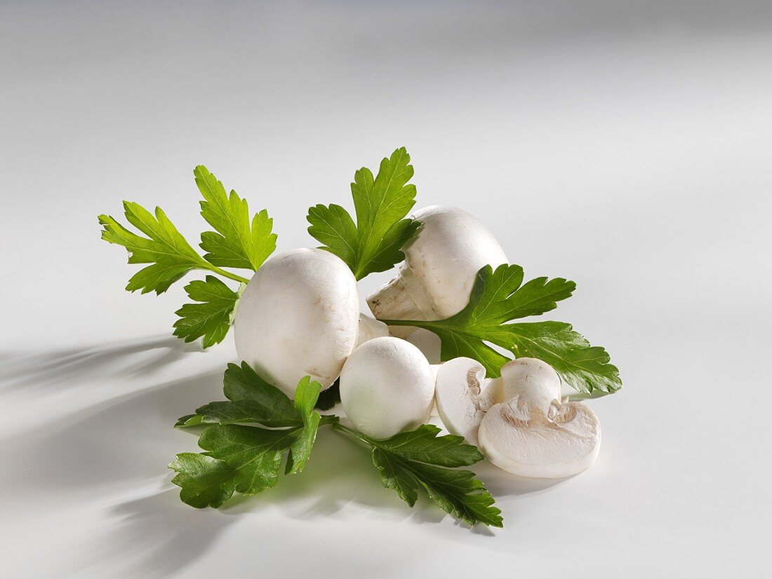 Fresh button mushrooms with parsley