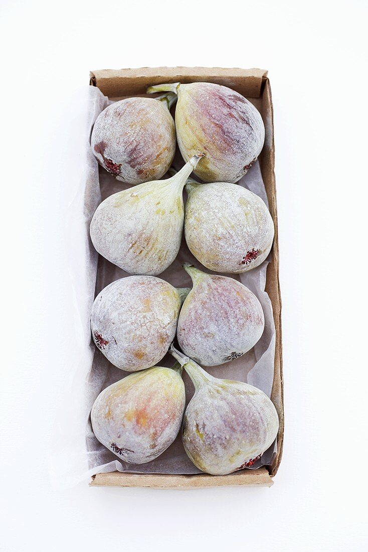 Fresh figs in packaging