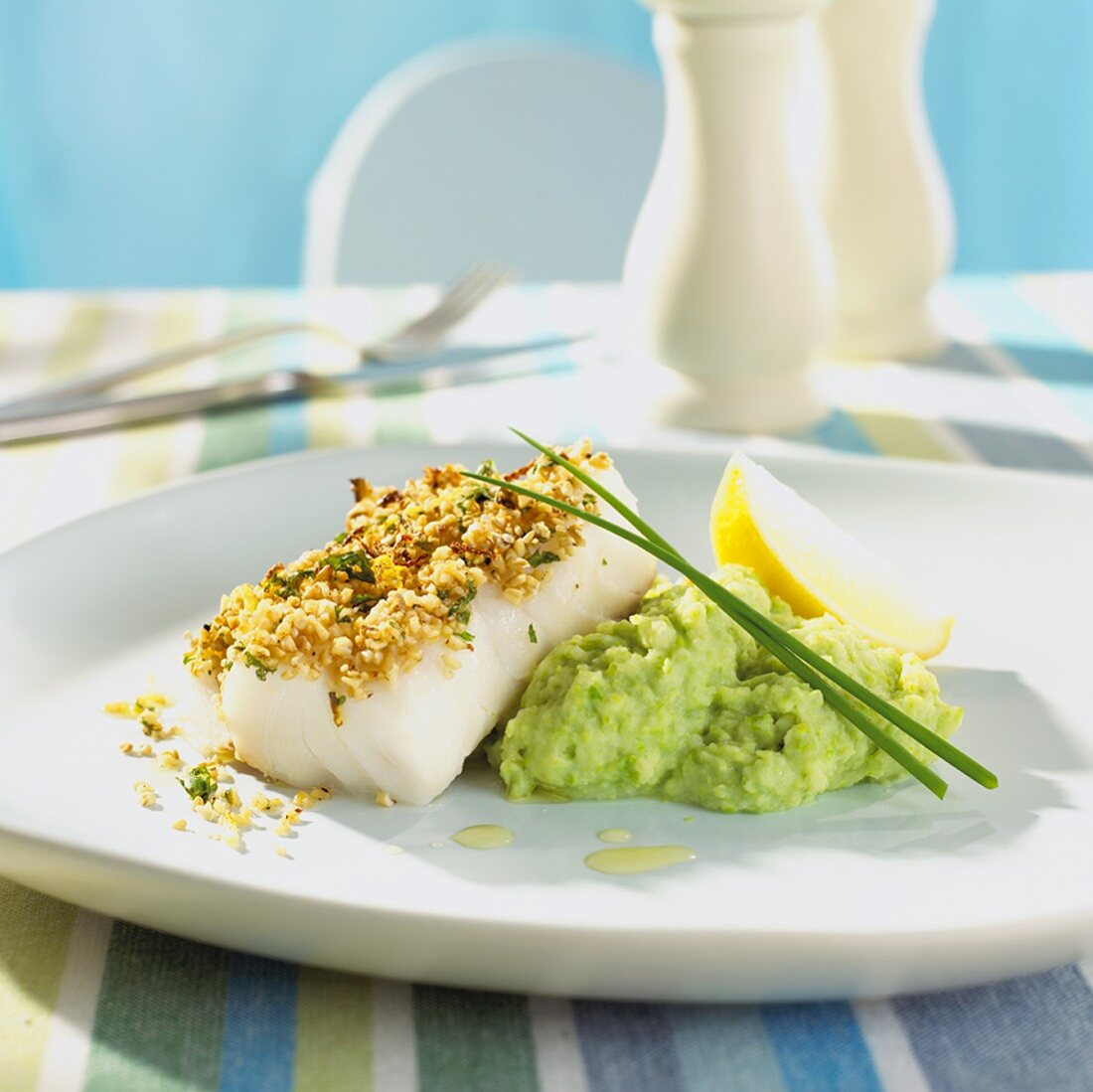 Cod with crust on pea puree