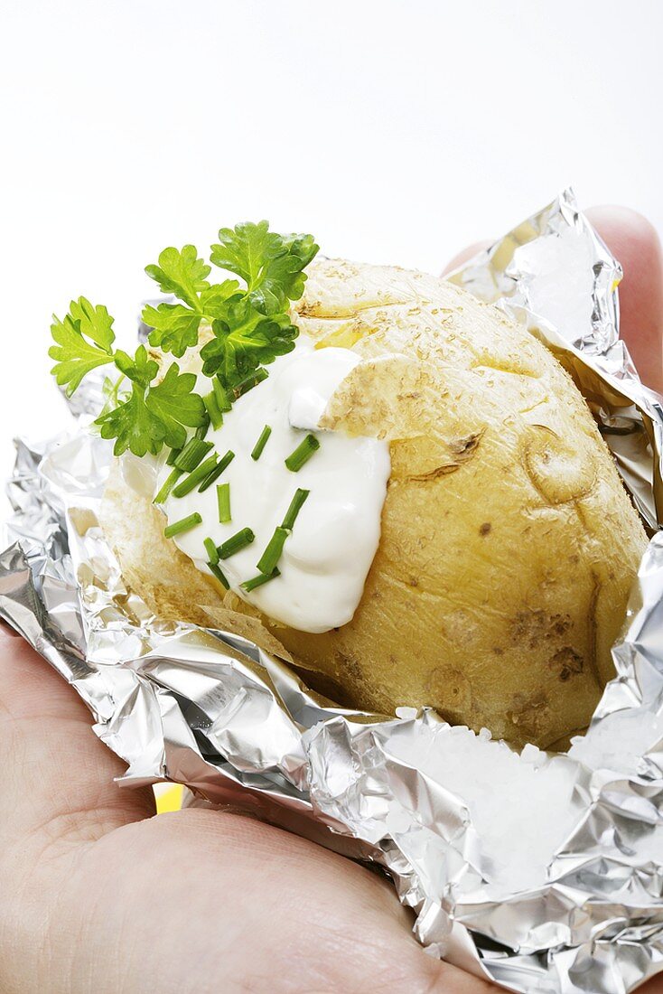 Baked potato with herb quark