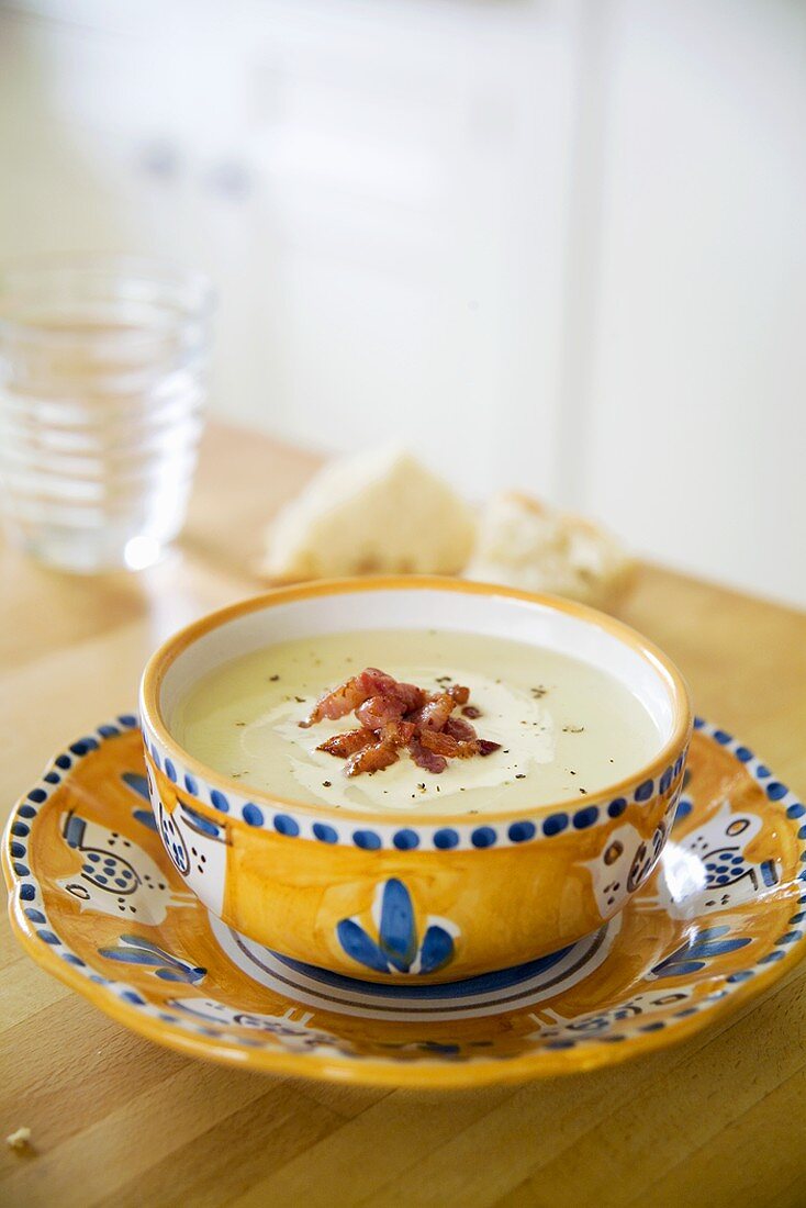 Fennel soup with bacon