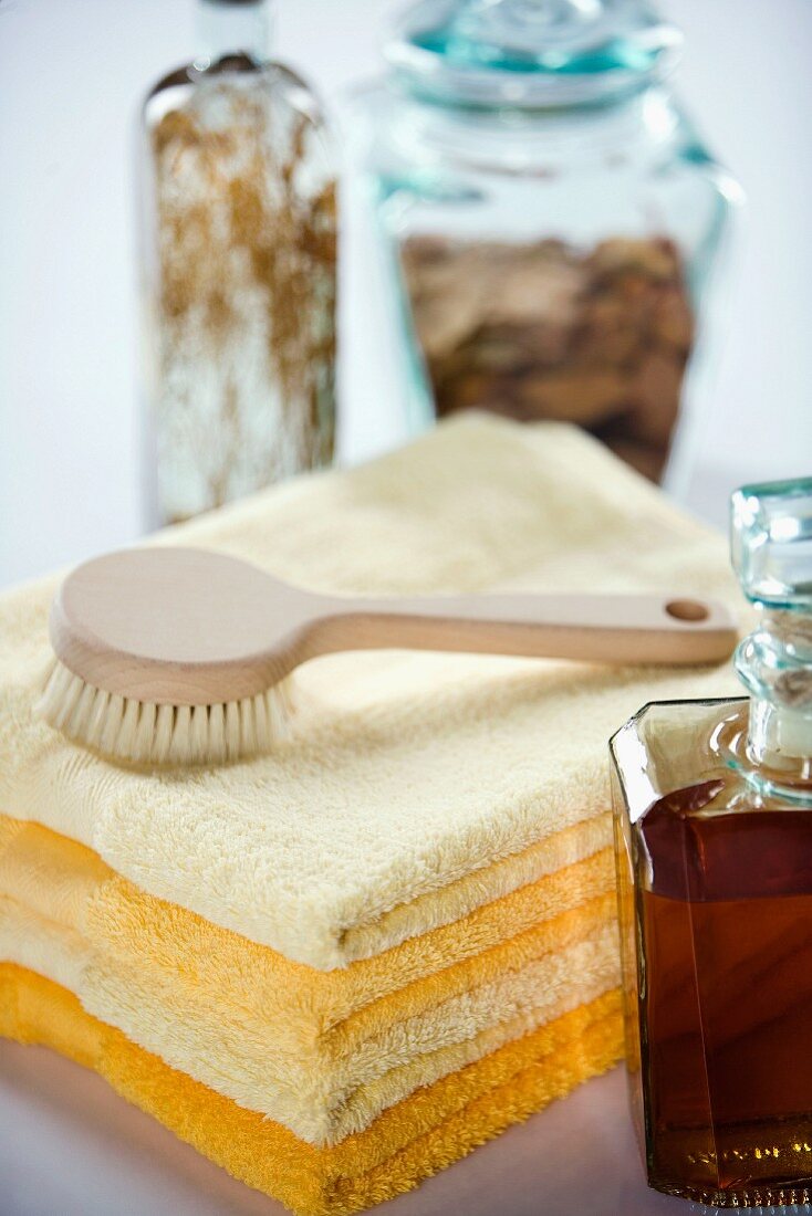 Bath products: towels, brush and bath essences