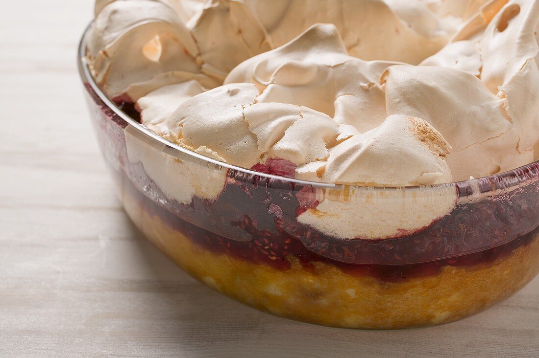 Raspberry pudding with meringue topping (detail)