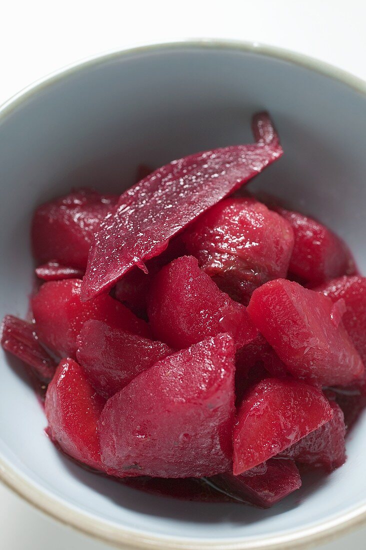 Cooked beetroot in a bowl