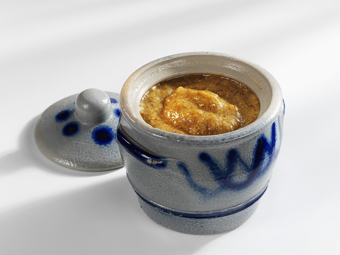 Sweet mustard in earthenware pot