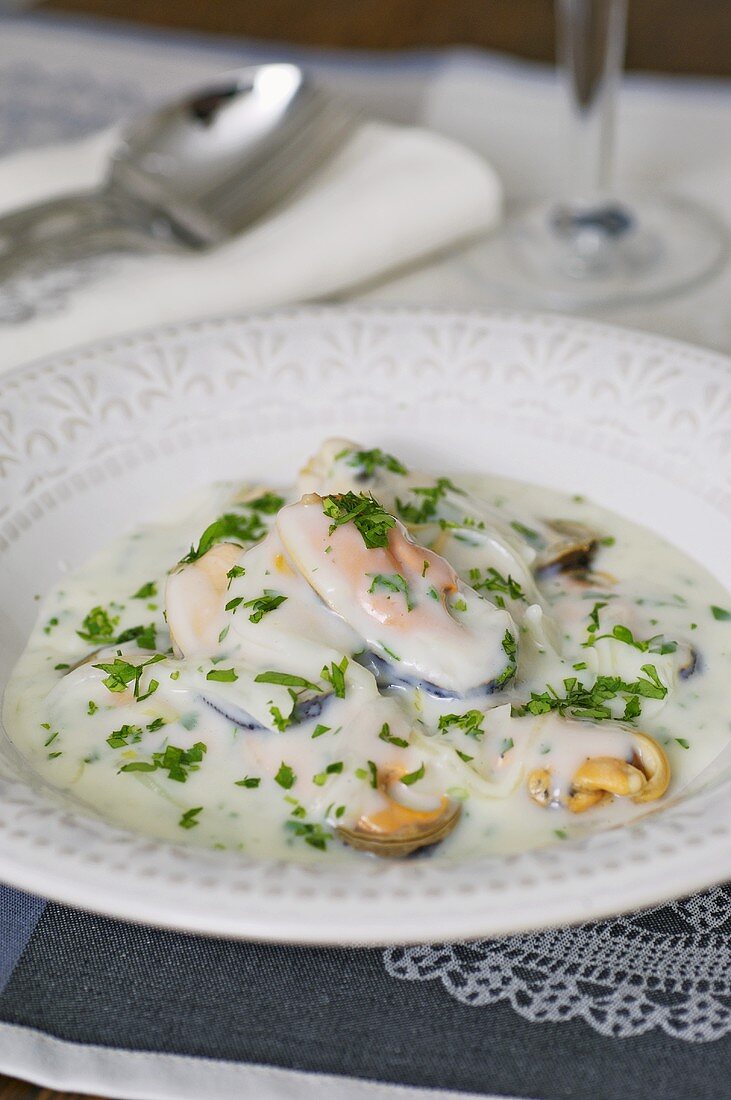 Mussels in coconut sauce
