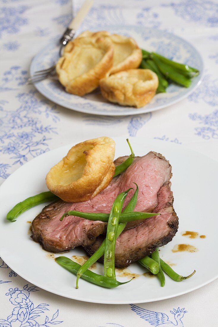 Roast beef with Yorkshire pudding and green beans