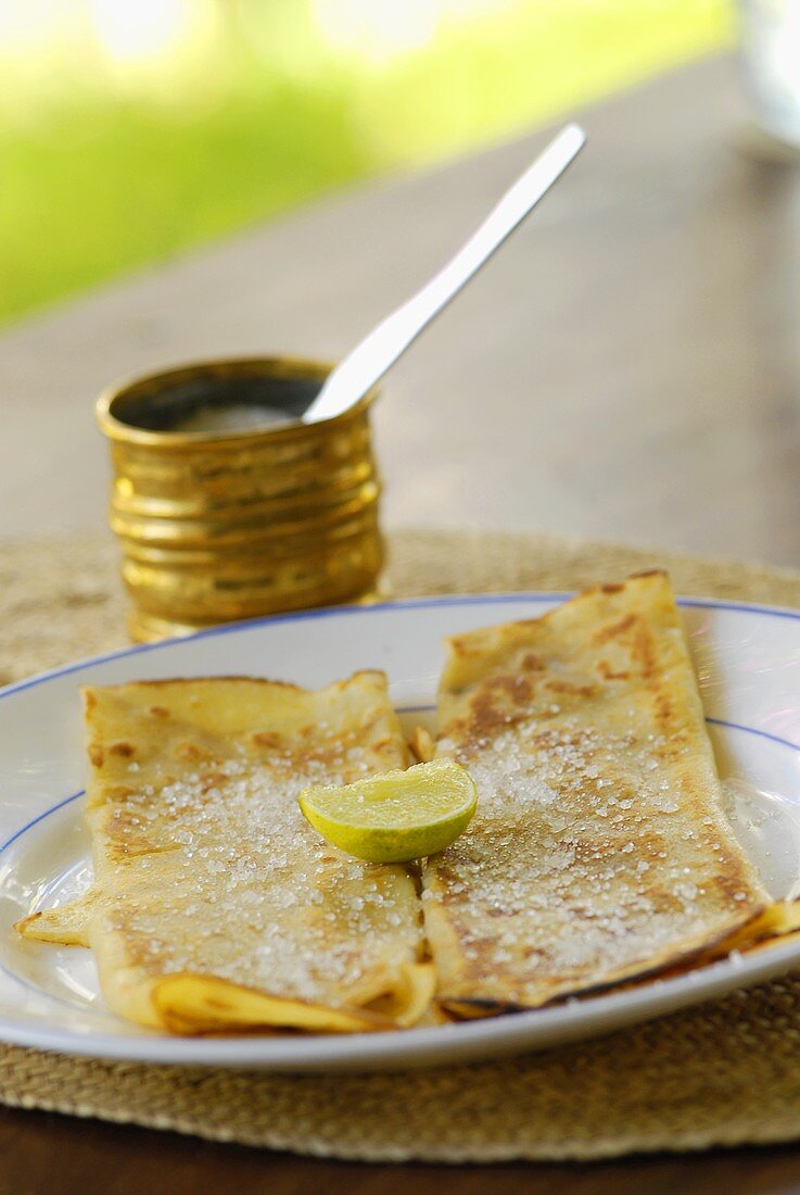 Crepes with sugar and lime