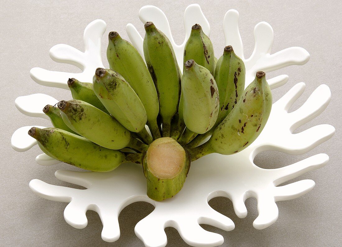 Green bananas in a fruit dish (Thailand)