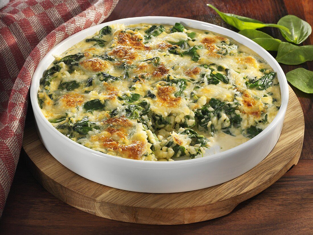 Spinach and pasta bake