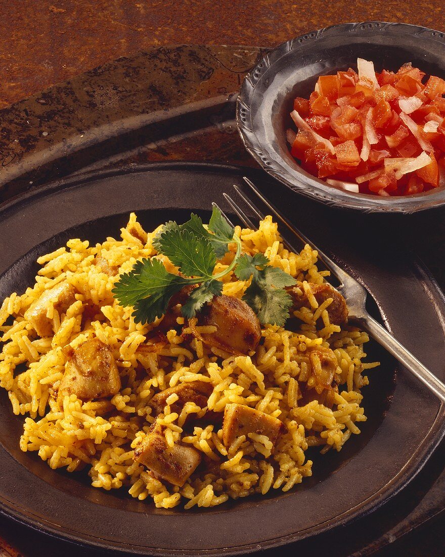 Hähnchen-Biryani (Indisches Reisgericht)