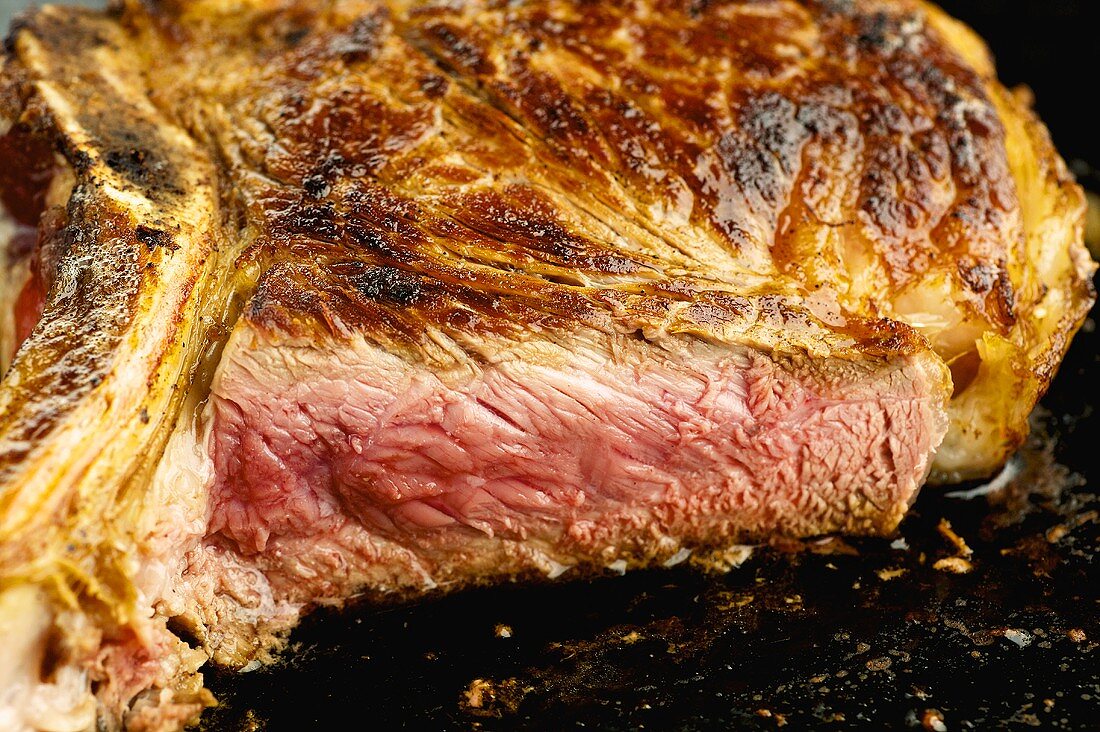 Fried beef steak (detail)