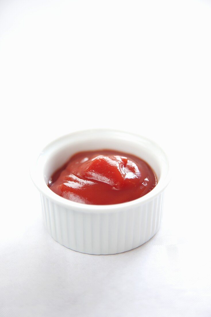 Ketchup im Schälchen