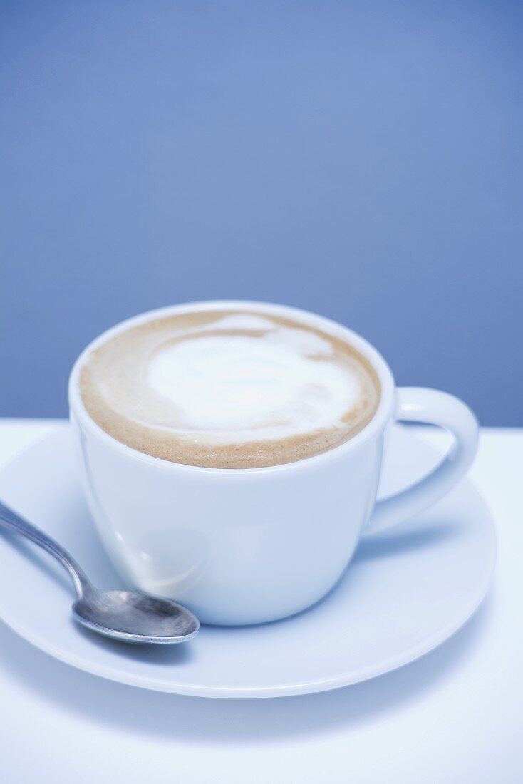 Eine Tasse Cappuccino