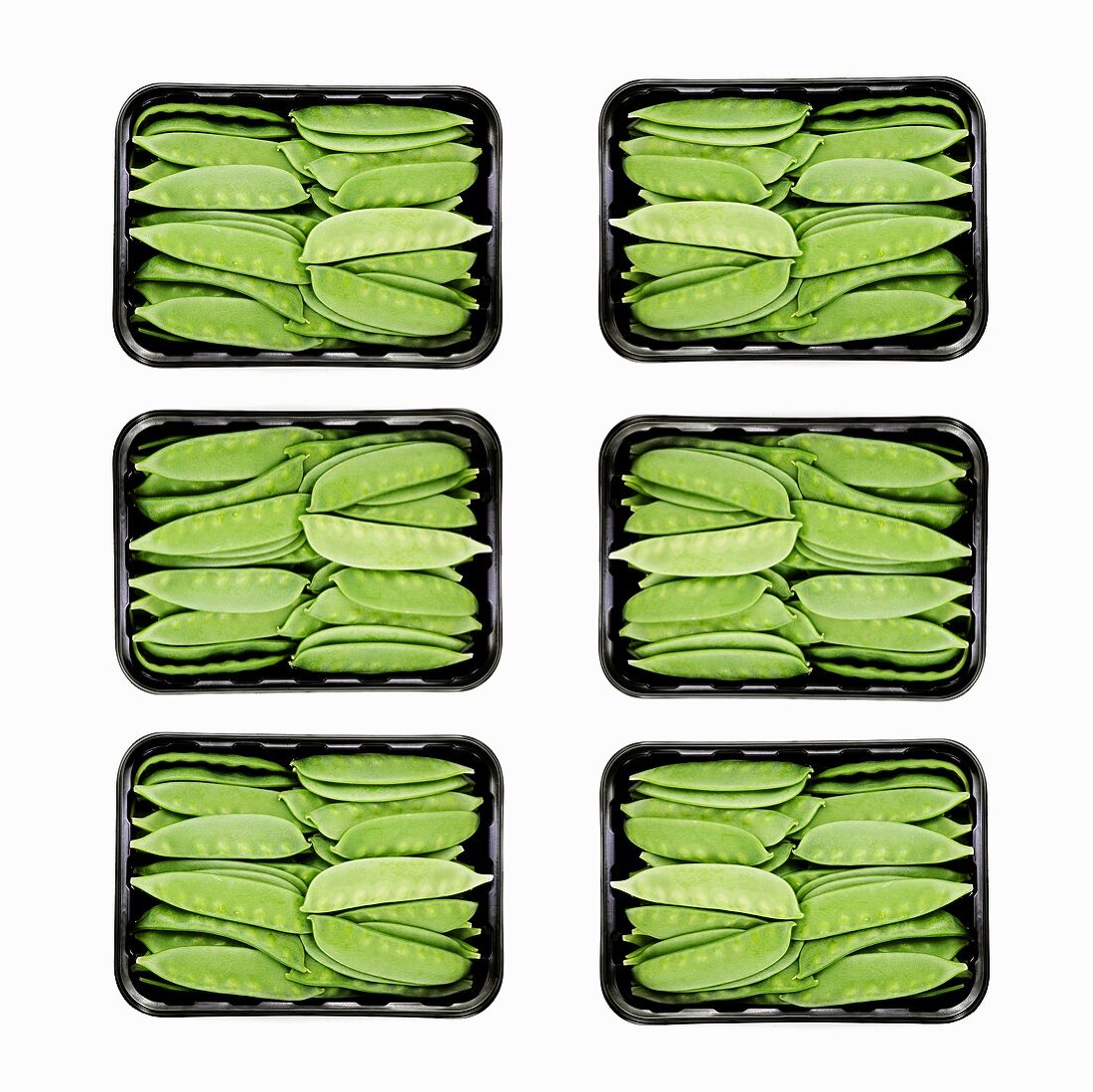 Mangetout in six plastic trays