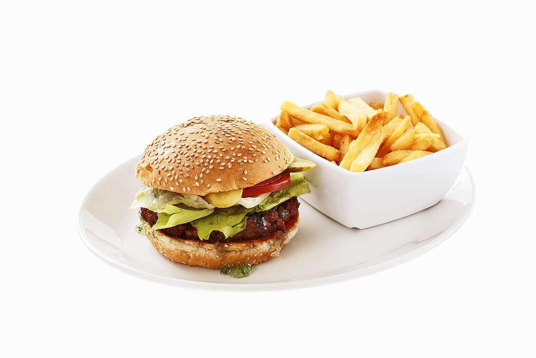 Lamm-Burger mit Pommes frites