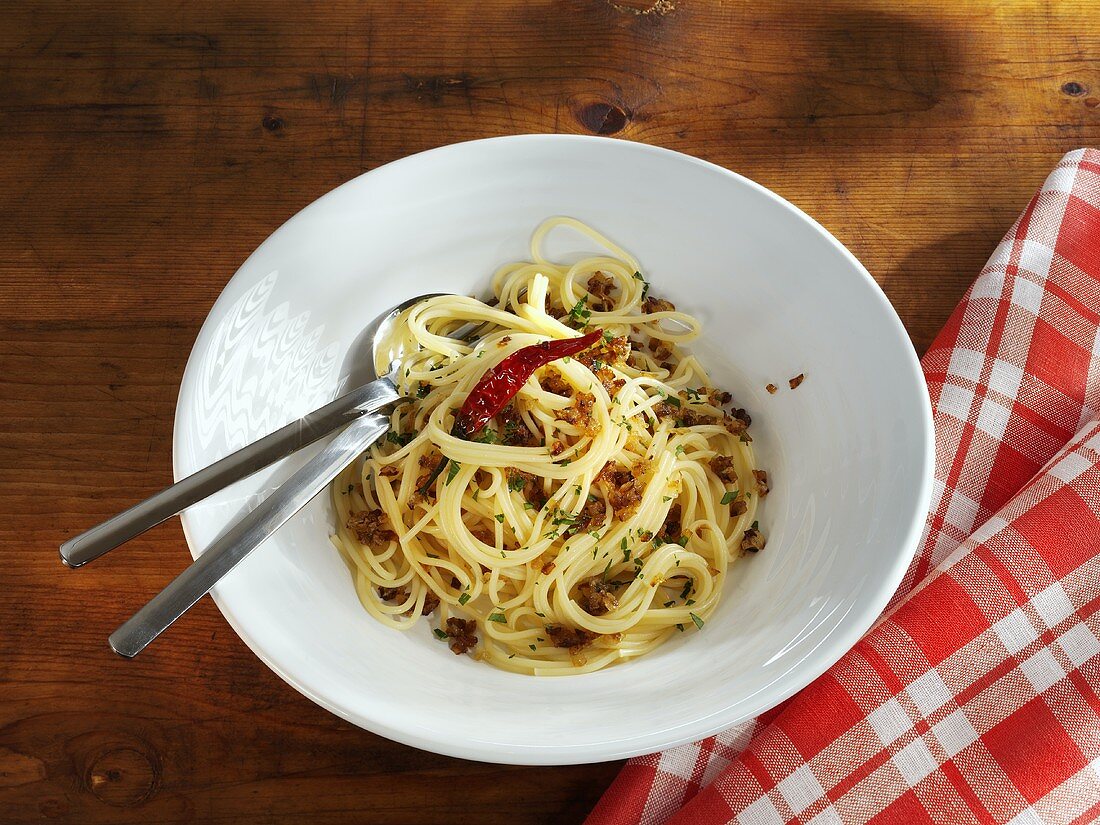 Spaghetti with chillies