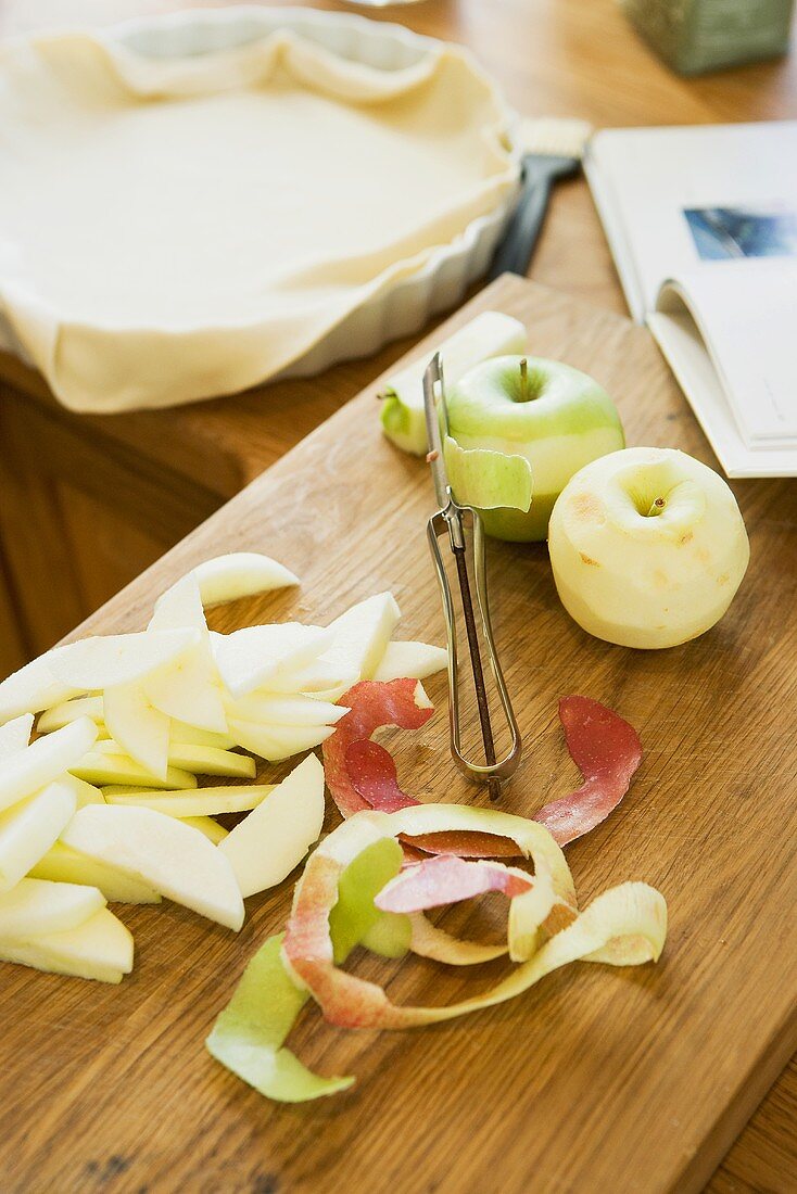 Peeled apples for apple tart