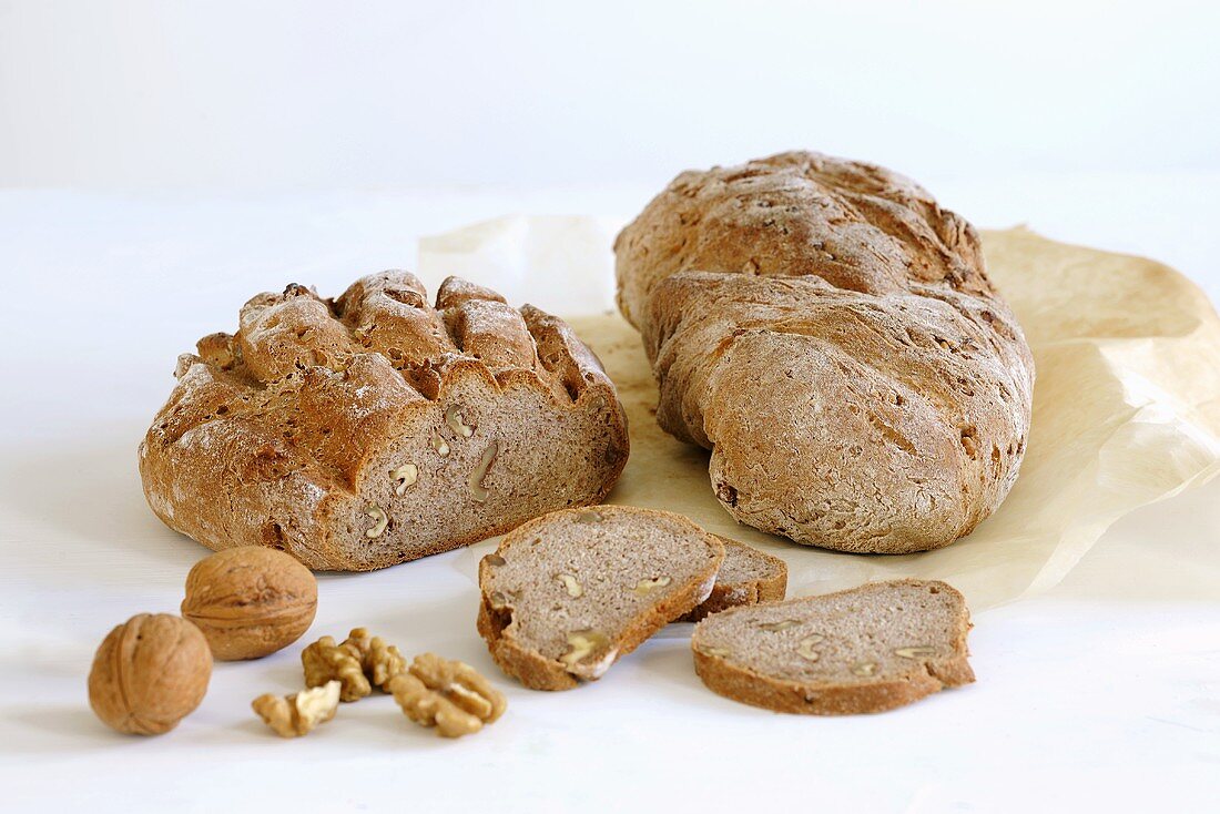 Walnut bread and walnuts