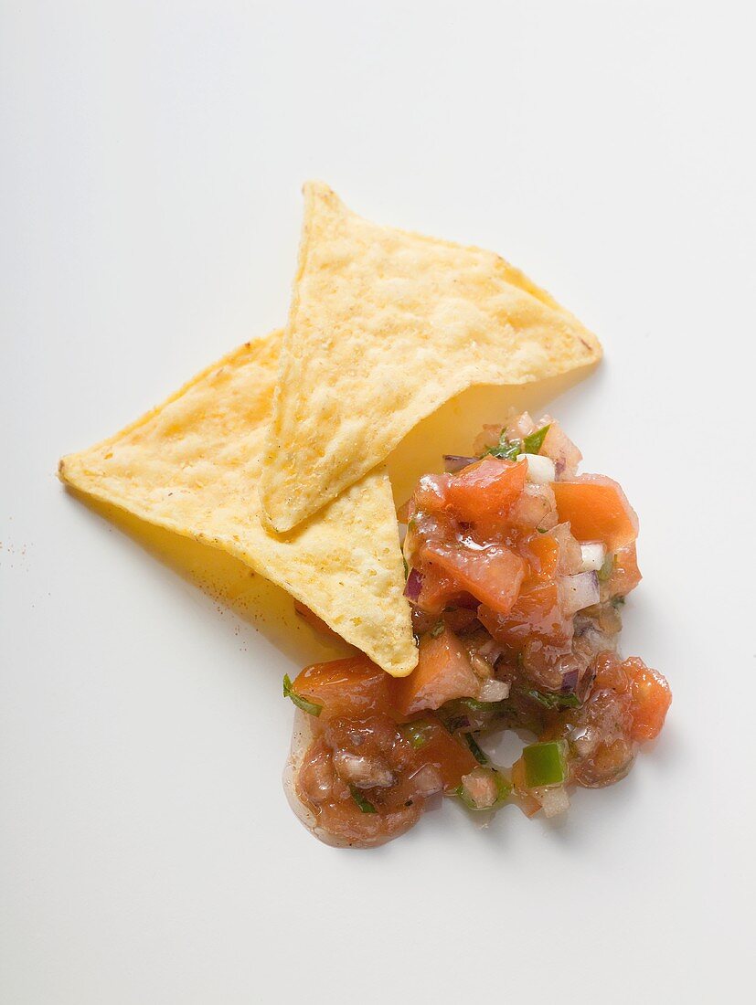 Nachos mit Tomatensalsa